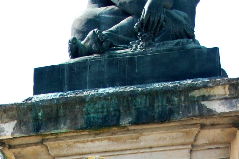 Philippe Pinel's monument, Hopital de la Salpetriere, Paris - 06.JPG